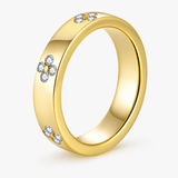 Flora Clover Flush Moissanite Band