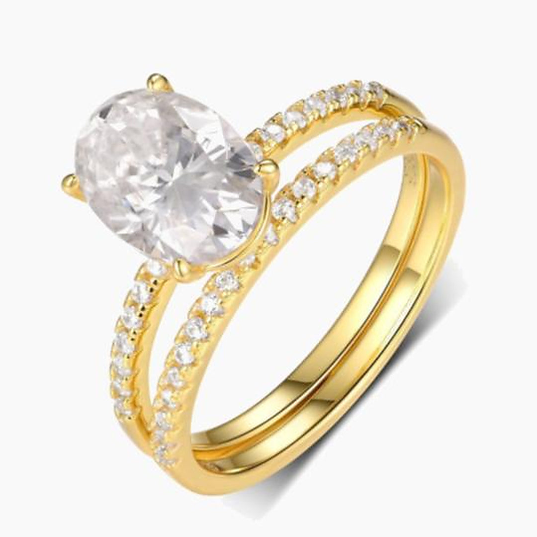 Oval Moissanite Classic Pavé Bridal Set